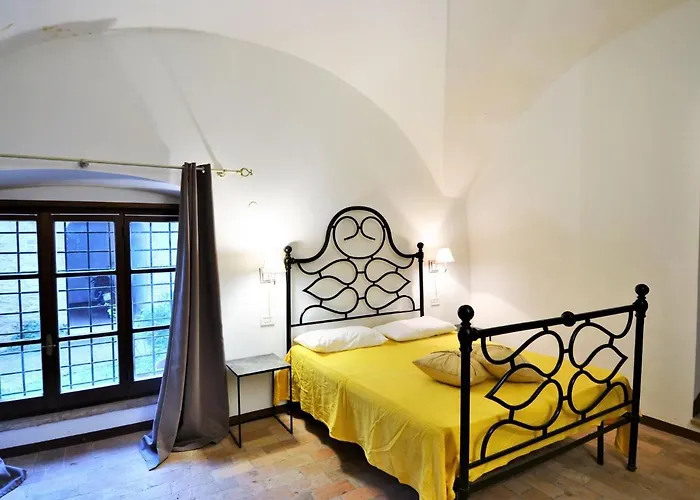 Appartement In Umbria With Shared Pool